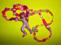 Mariah kandi necklace.