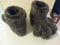 A third pic of the paws i made for crimsondragoon12