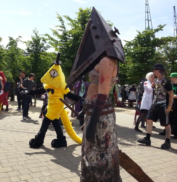 Pyramid head as gigachad : r/weirddalle