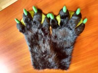 otter paws