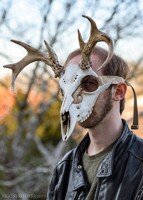 Cervine V Skull Mask