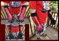 Large Clawed Red on Black Scalemail Dragon Gauntlets