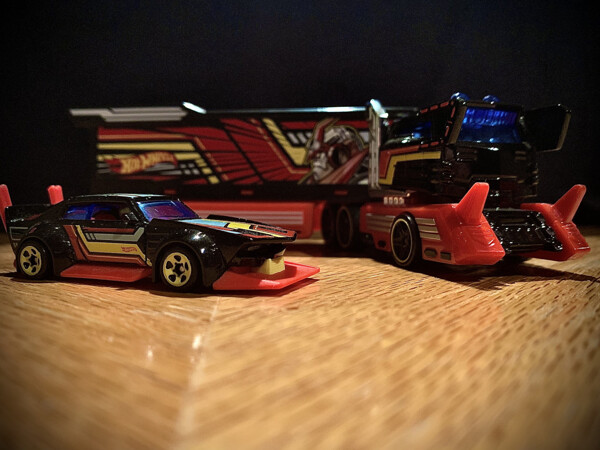 Hot Wheels Galactic Express スーパーリグ Hot Wheels Super Rigs Galactic Express (Red) – Toys Onestar