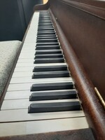 Old Piano