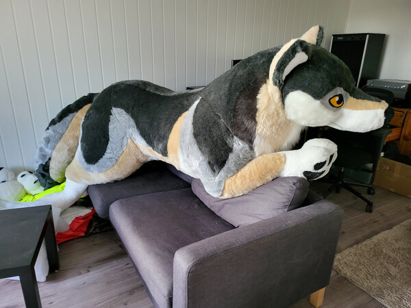 Giant wolf stuffed animal online