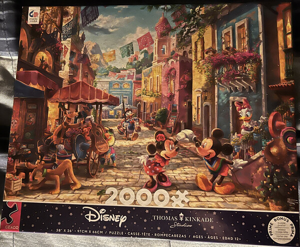 Thomas Kinkade Disney Mickey and Minnie in Mexico 2000-Piece Puzzle