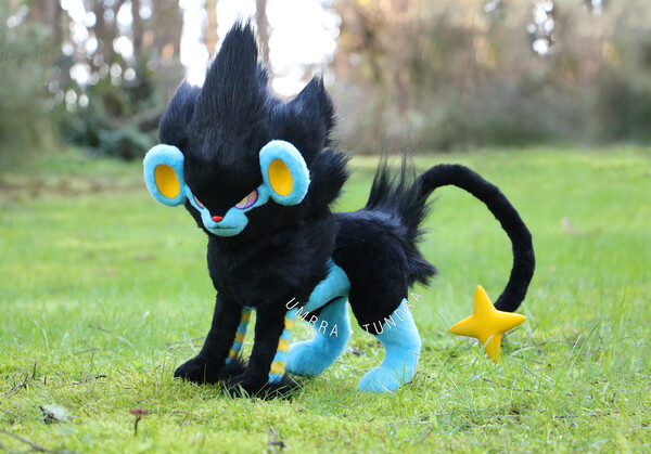 Male Luxray Poseable Art Doll by UmbraTundra Fur Affinity dot net