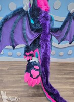 Rezz's wings 'n' paws