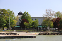 Lakeside Hotel