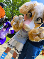 I lent my suit to railey And I believe that Yuri Love