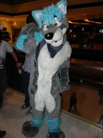 Frostwolf's does his " WHAT UP! " pose.