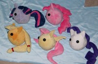 More pony Loonakits